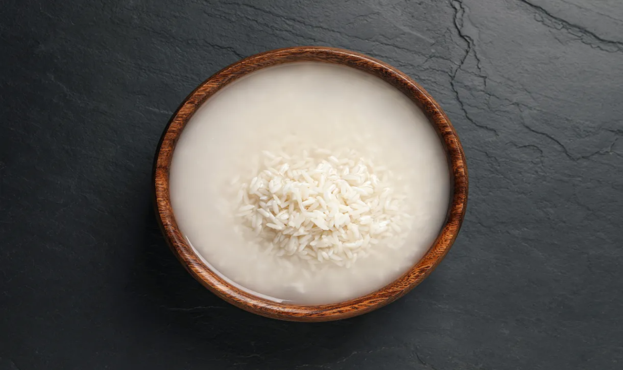 Amazing Benefits of White Rice Water Simple Words