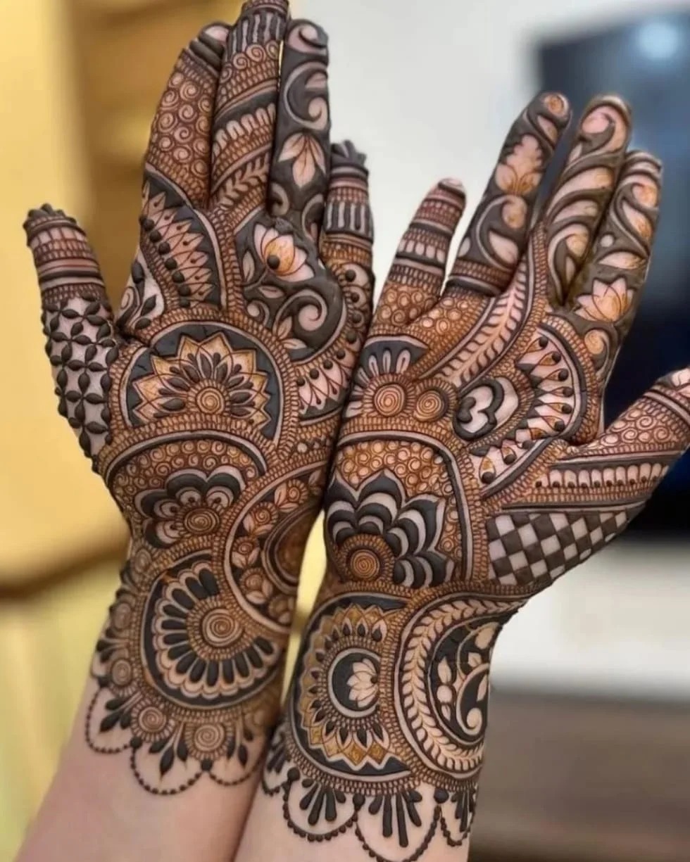 Must Try These Trending Quick & Beautiful Mehndi Designs for Raksha Bandhan Apply in Just 5 Minutes!